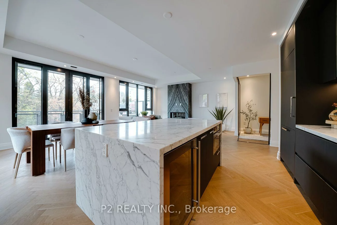 2, Forest Hill, Casa Loma, Toronto