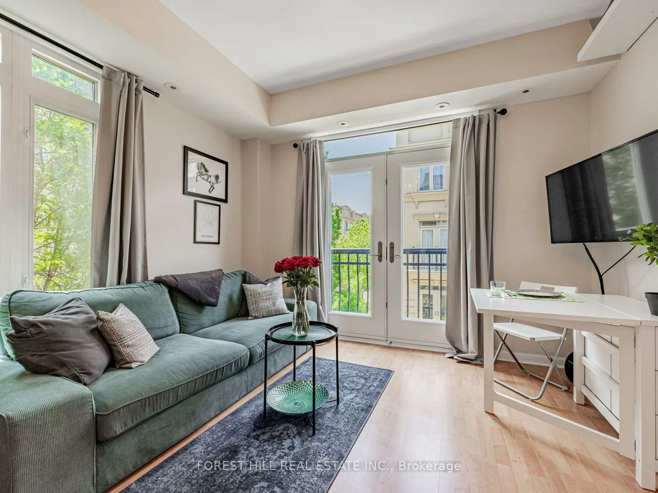 68, Carr, Kensington-Chinatown, Toronto