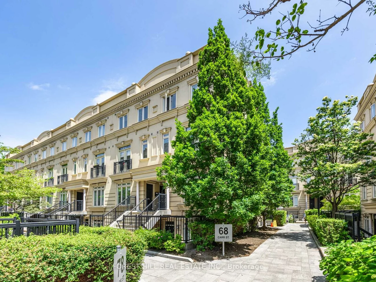 68, Carr, Kensington-Chinatown, Toronto