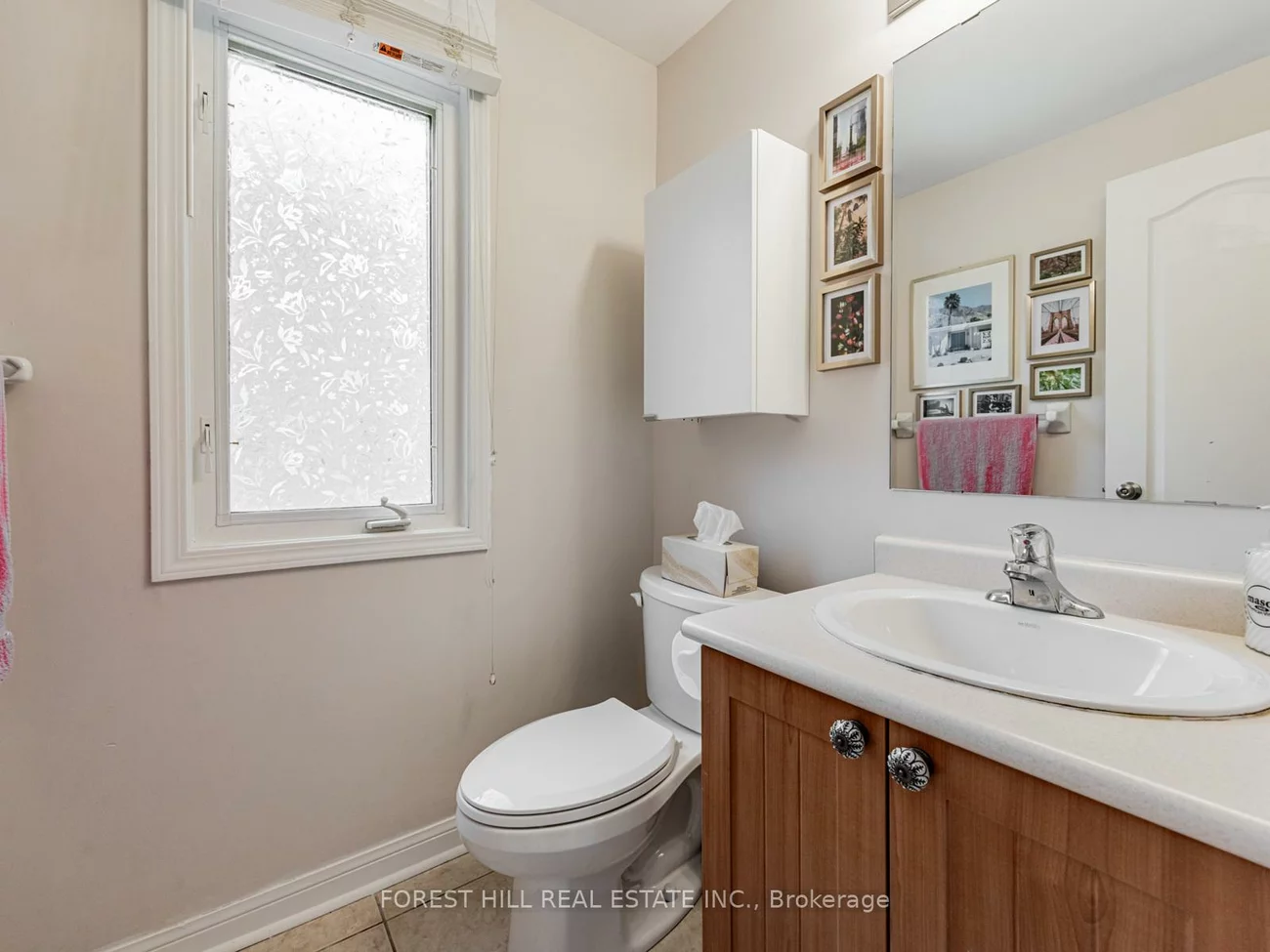 68, Carr, Kensington-Chinatown, Toronto