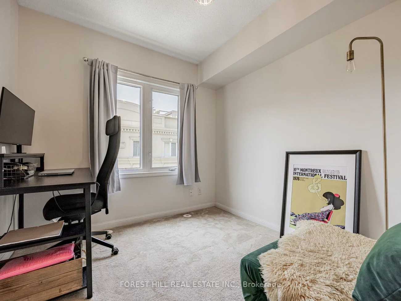68, Carr, Kensington-Chinatown, Toronto