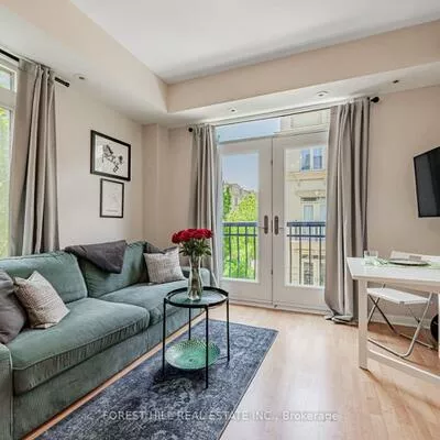 68, Carr, Kensington-Chinatown, Toronto