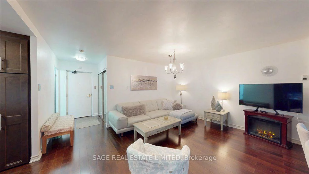 88, Charles, Church-Yonge Corridor, Toronto