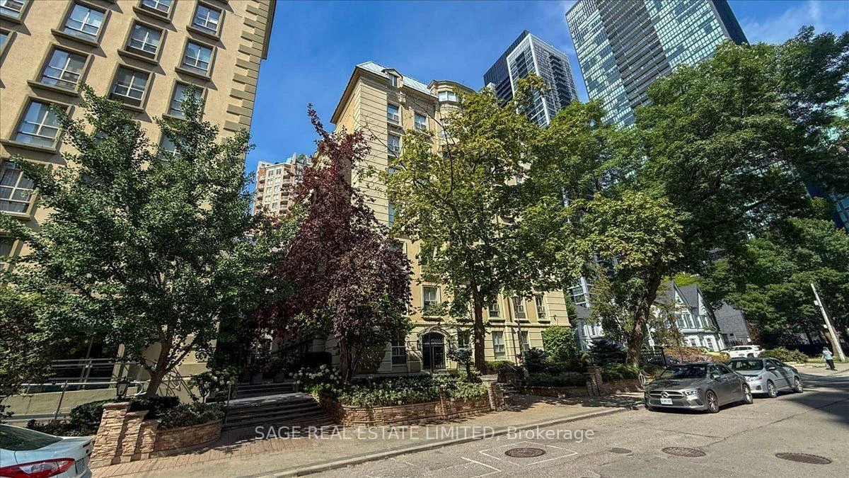 88, Charles, Church-Yonge Corridor, Toronto