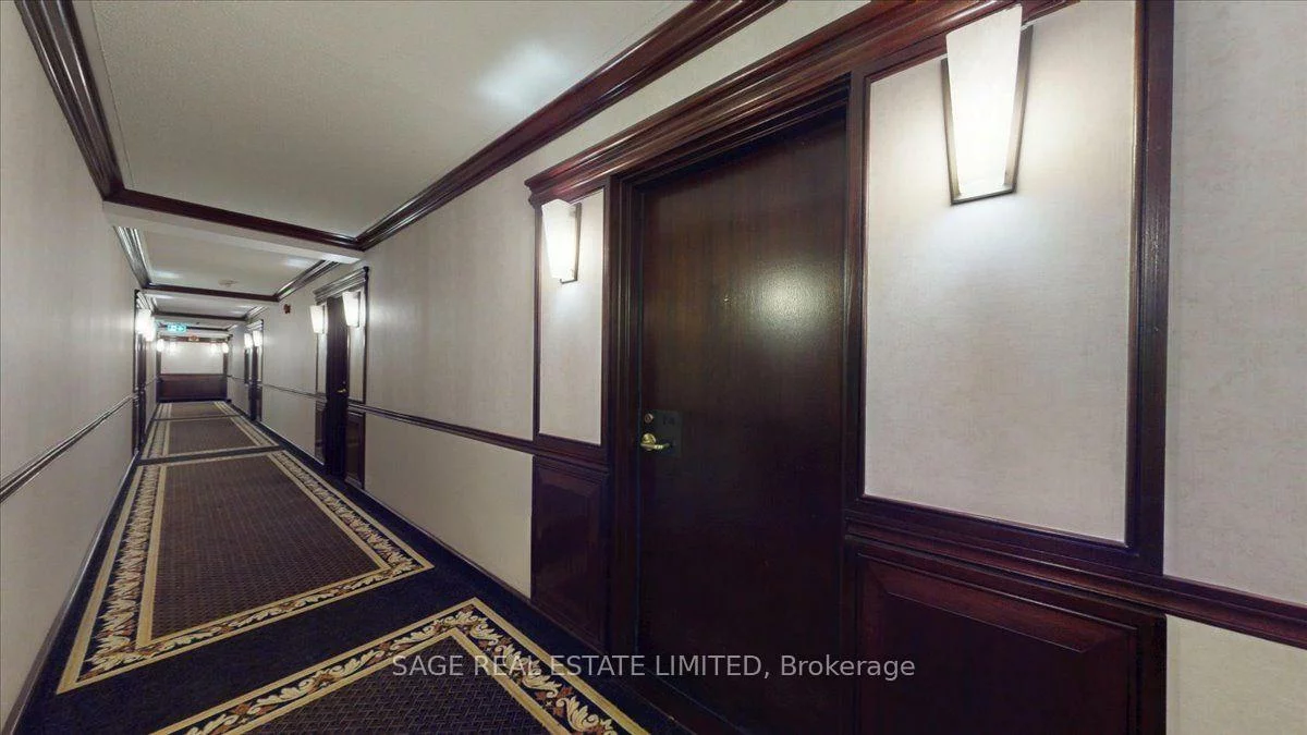 88, Charles, Church-Yonge Corridor, Toronto