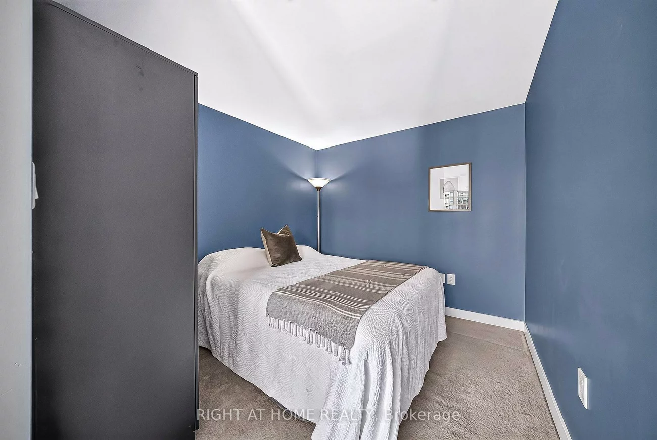 11, Brunel, Waterfront Communities C1, Toronto