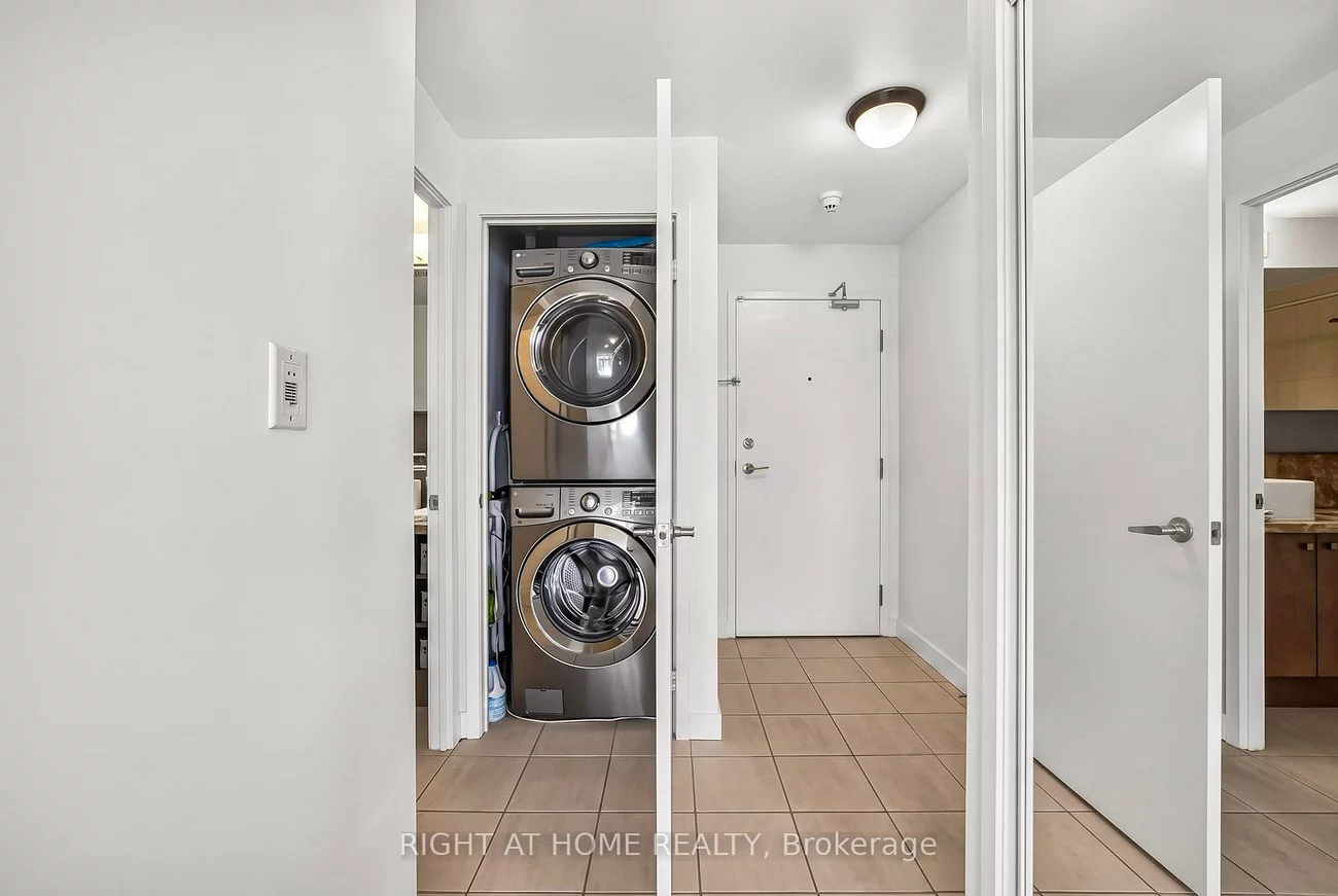 11, Brunel, Waterfront Communities C1, Toronto