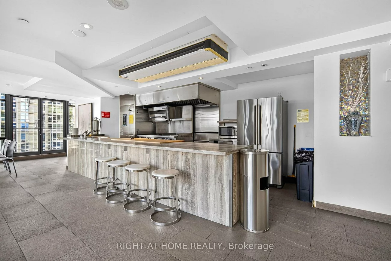 11, Brunel, Waterfront Communities C1, Toronto