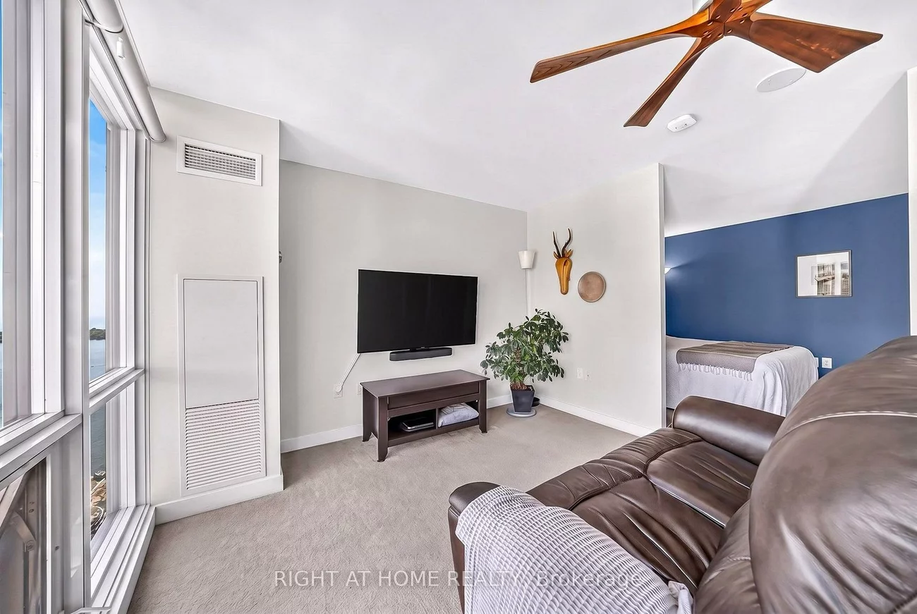 11, Brunel, Waterfront Communities C1, Toronto