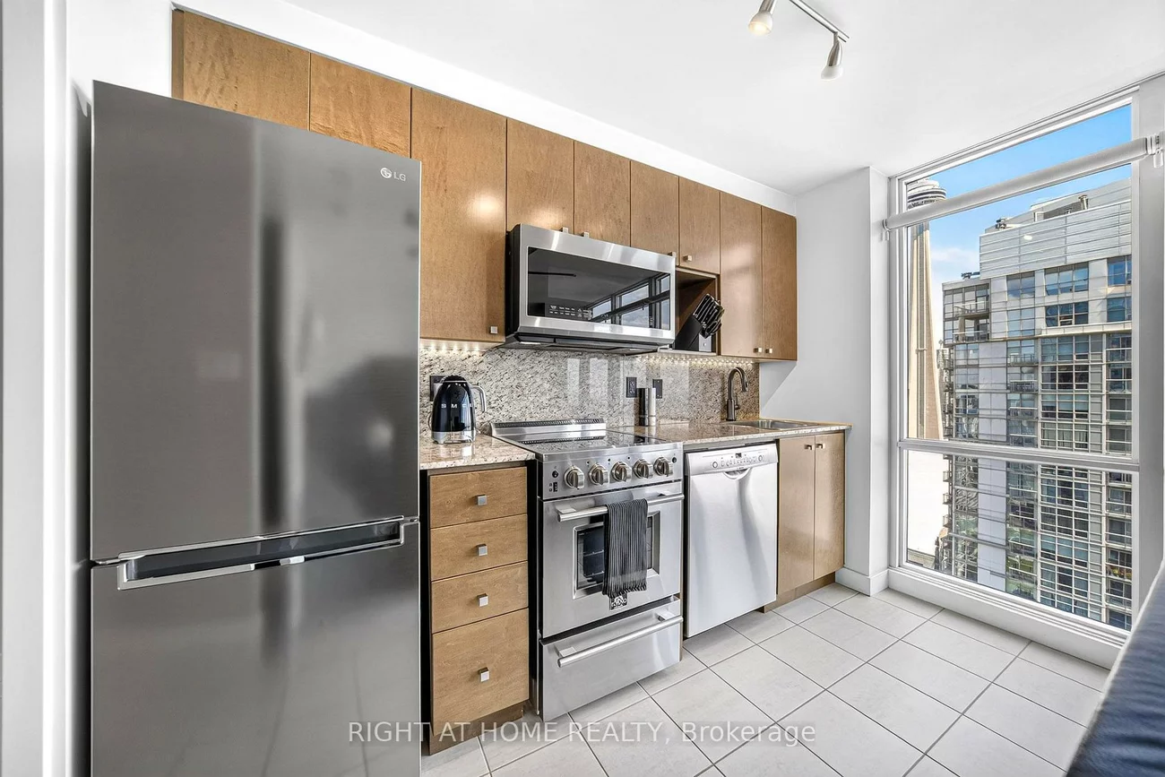 11, Brunel, Waterfront Communities C1, Toronto
