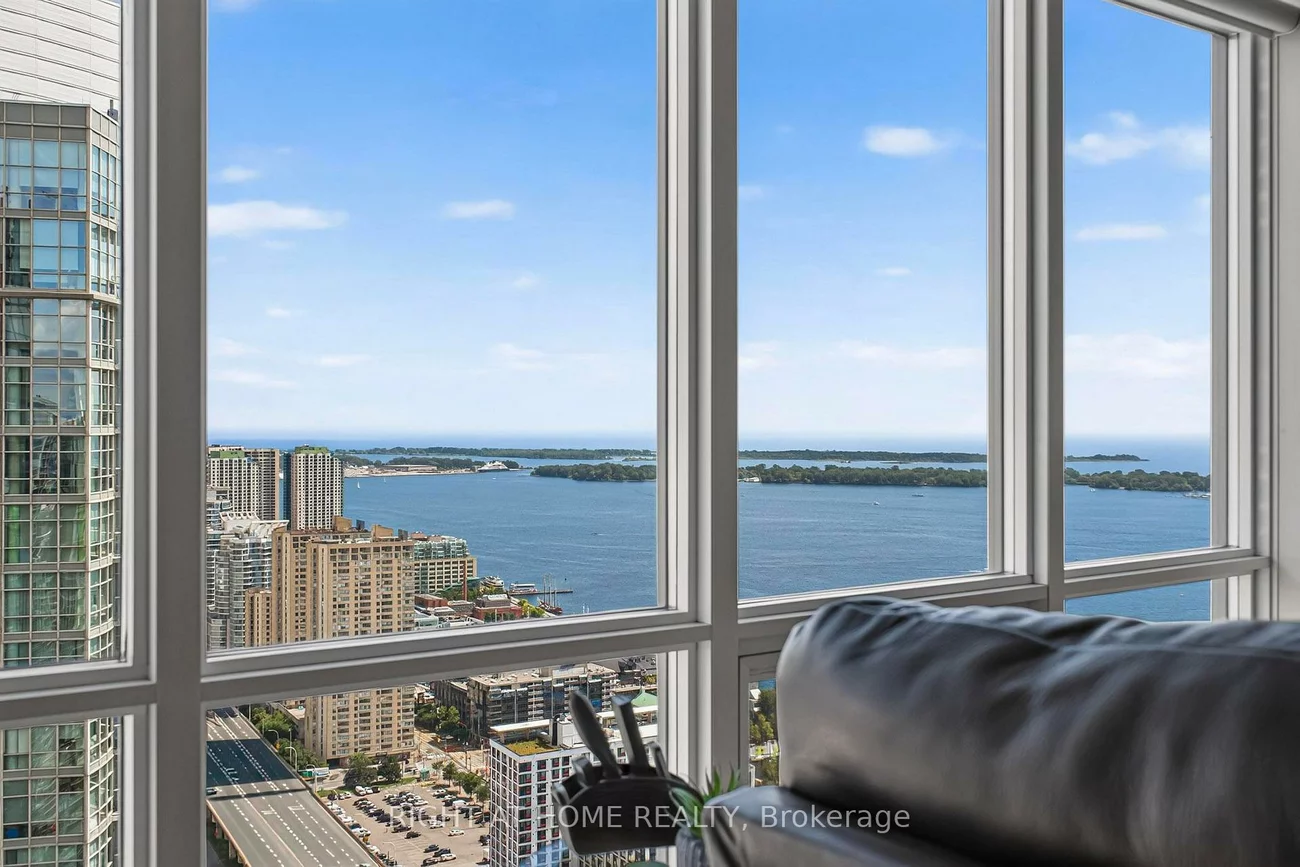 11, Brunel, Waterfront Communities C1, Toronto