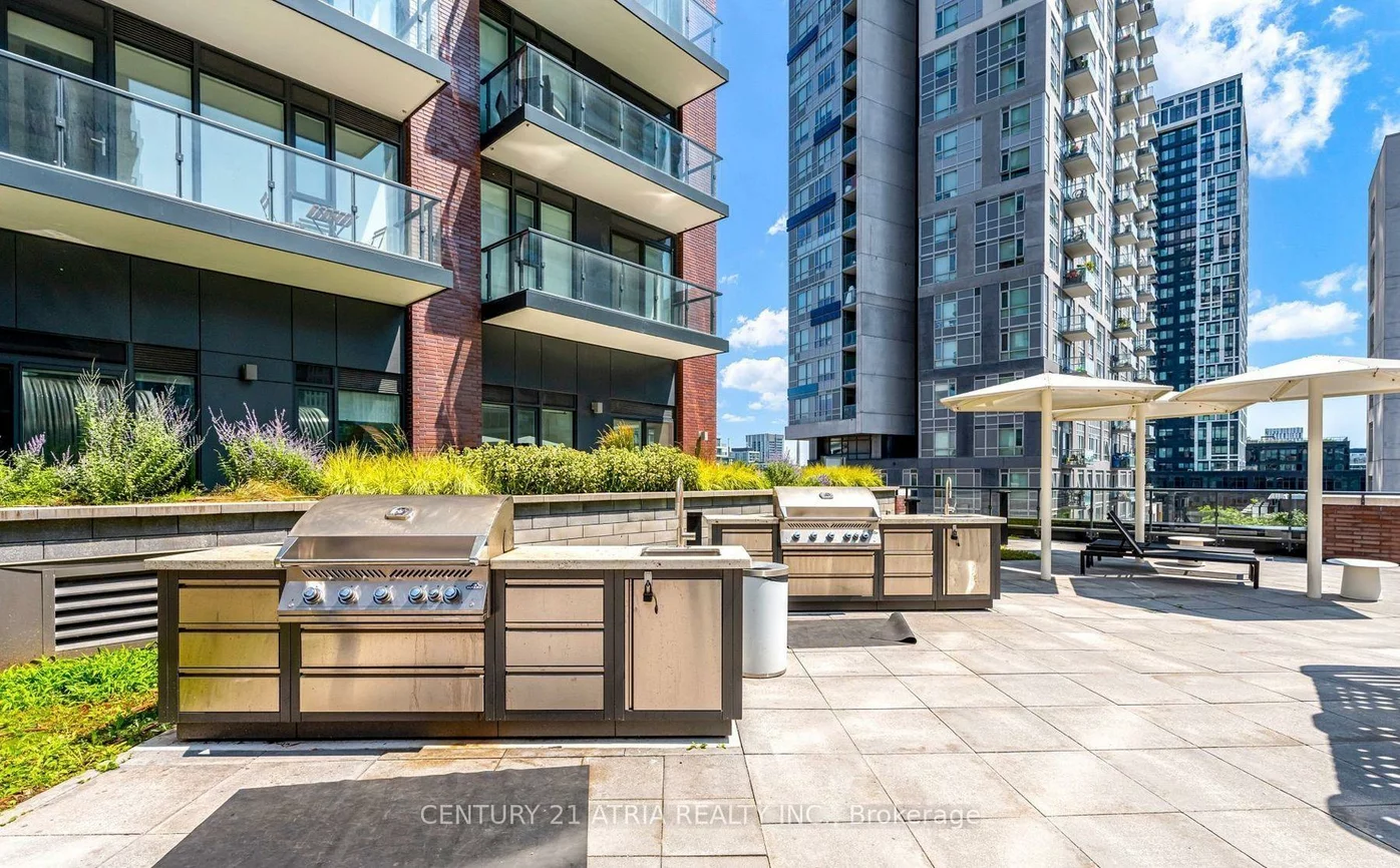 130, River, Regent Park, Toronto
