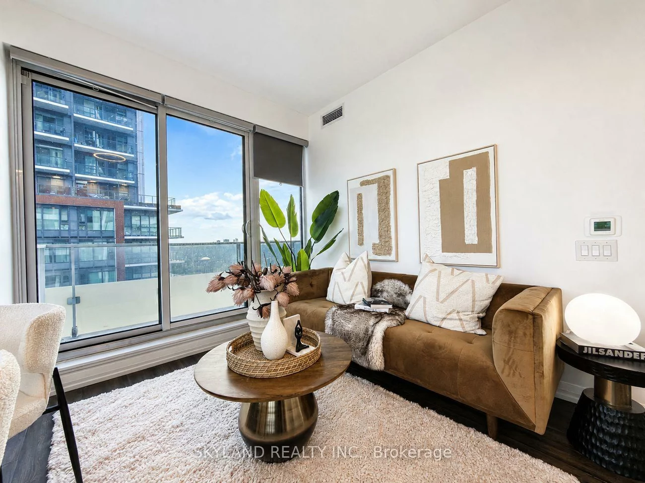 75, Canterbury, Willowdale West, Toronto