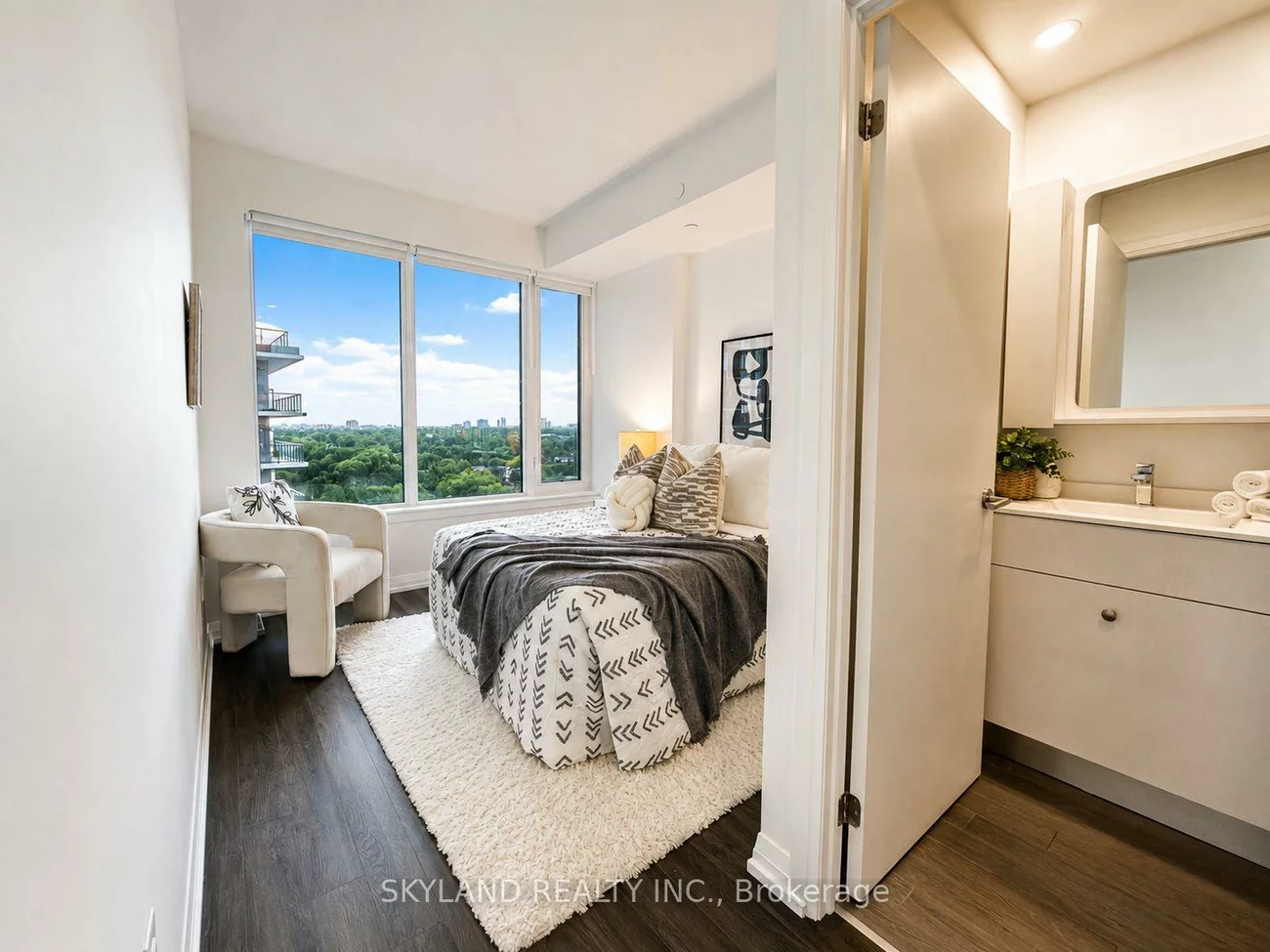 75, Canterbury, Willowdale West, Toronto