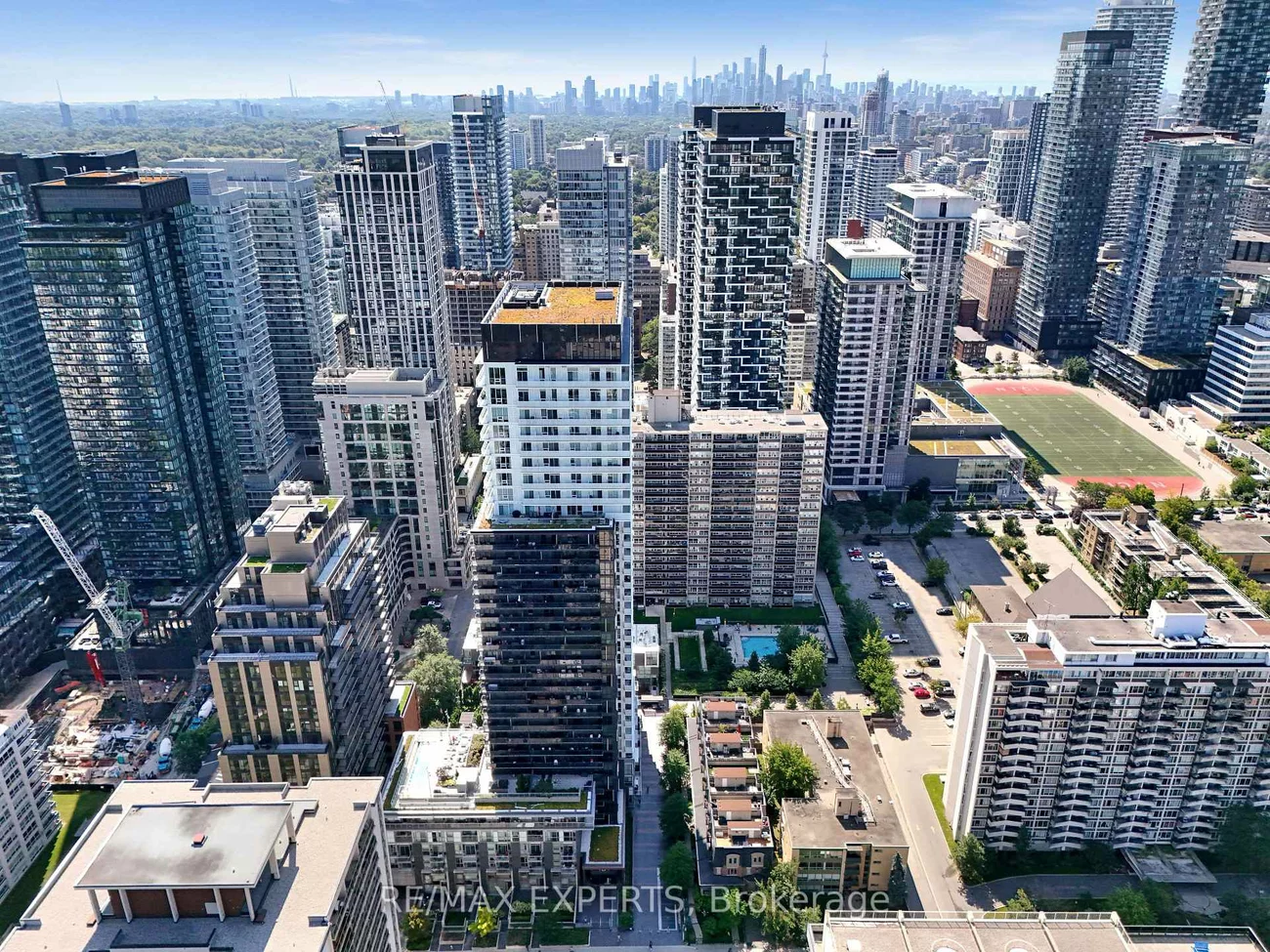 101, Erskine, Mount Pleasant West, Toronto