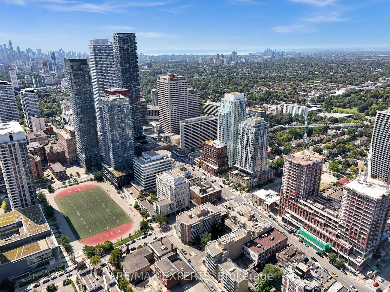 101, Erskine, Mount Pleasant West, Toronto