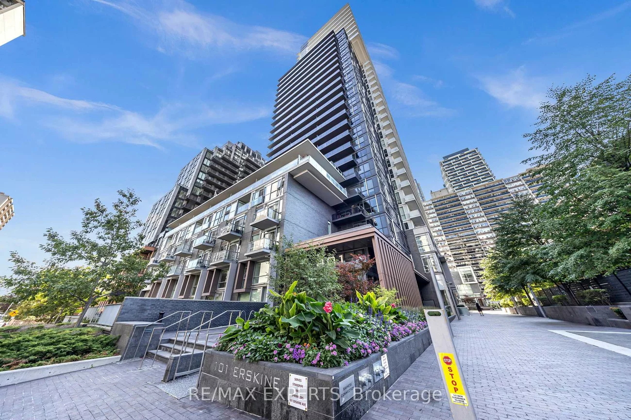101, Erskine, Mount Pleasant West, Toronto