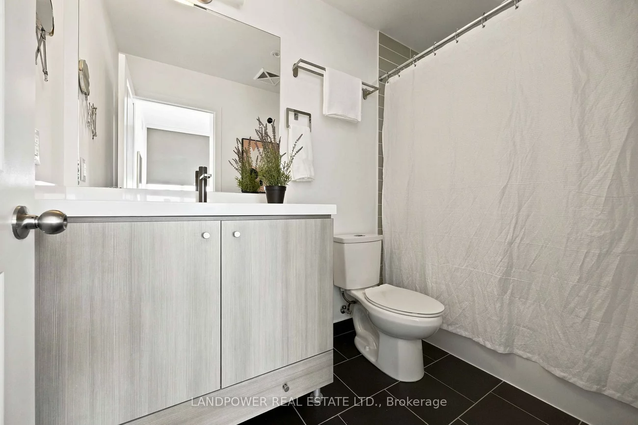 105, George, Moss Park, Toronto