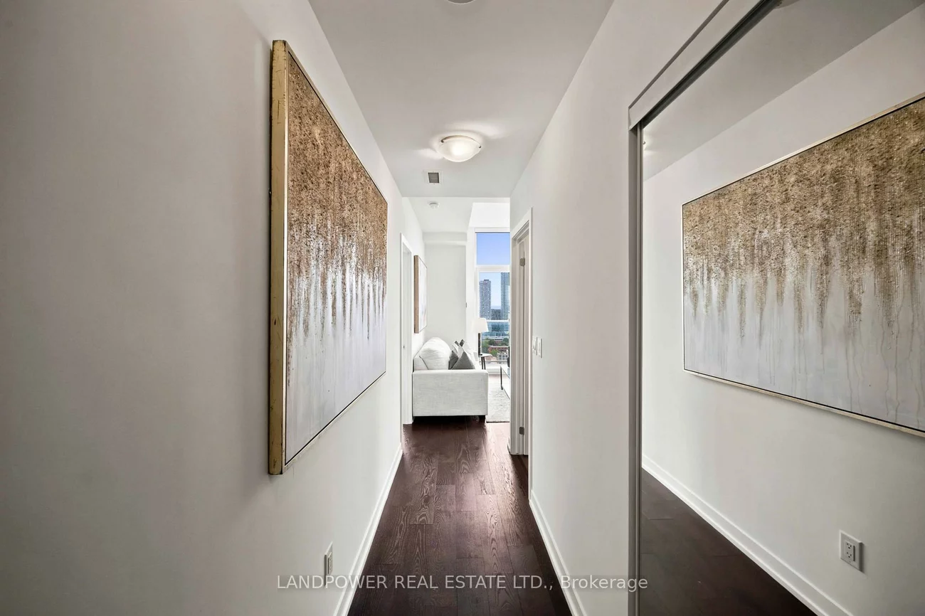 105, George, Moss Park, Toronto