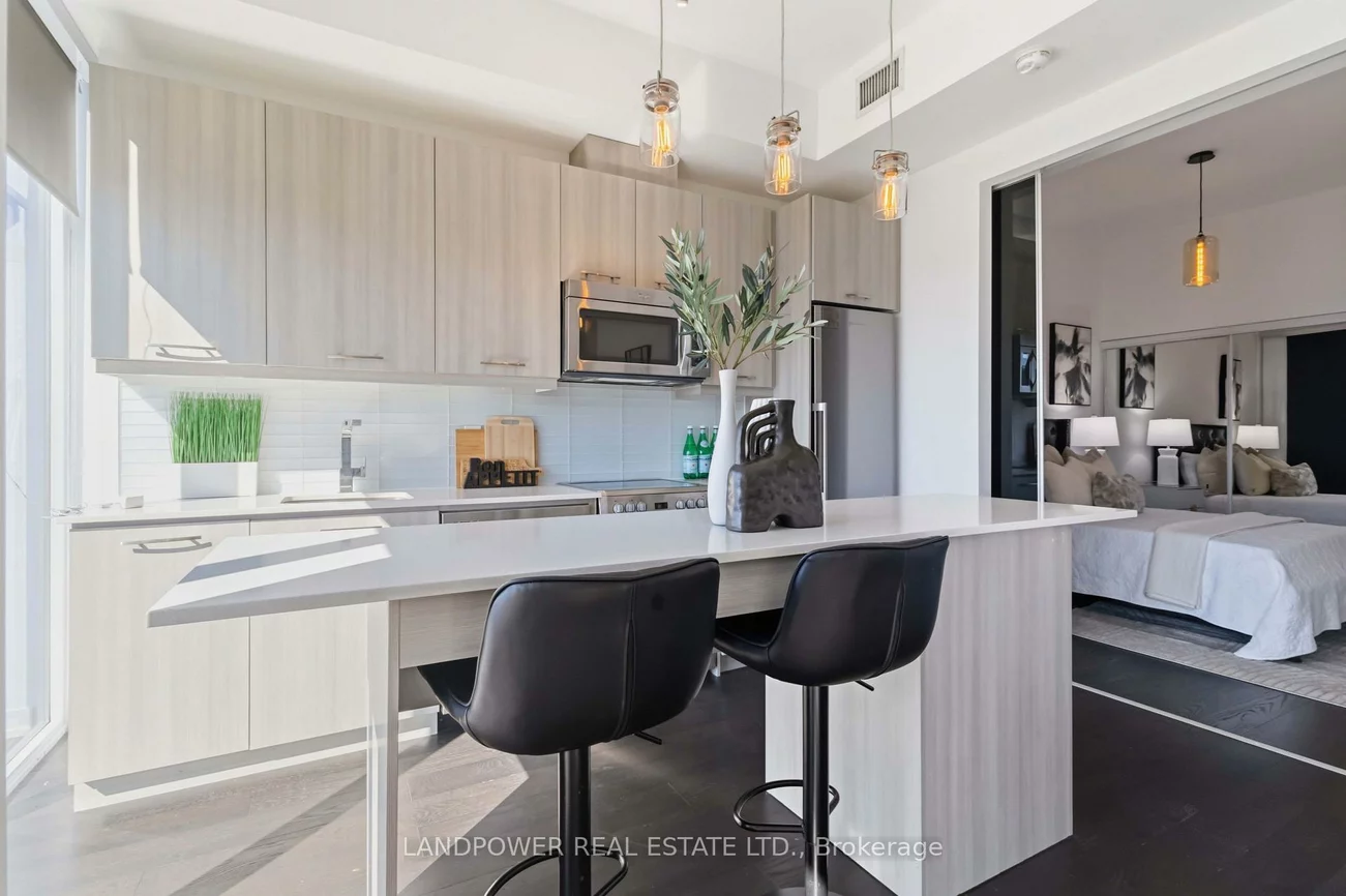 105, George, Moss Park, Toronto