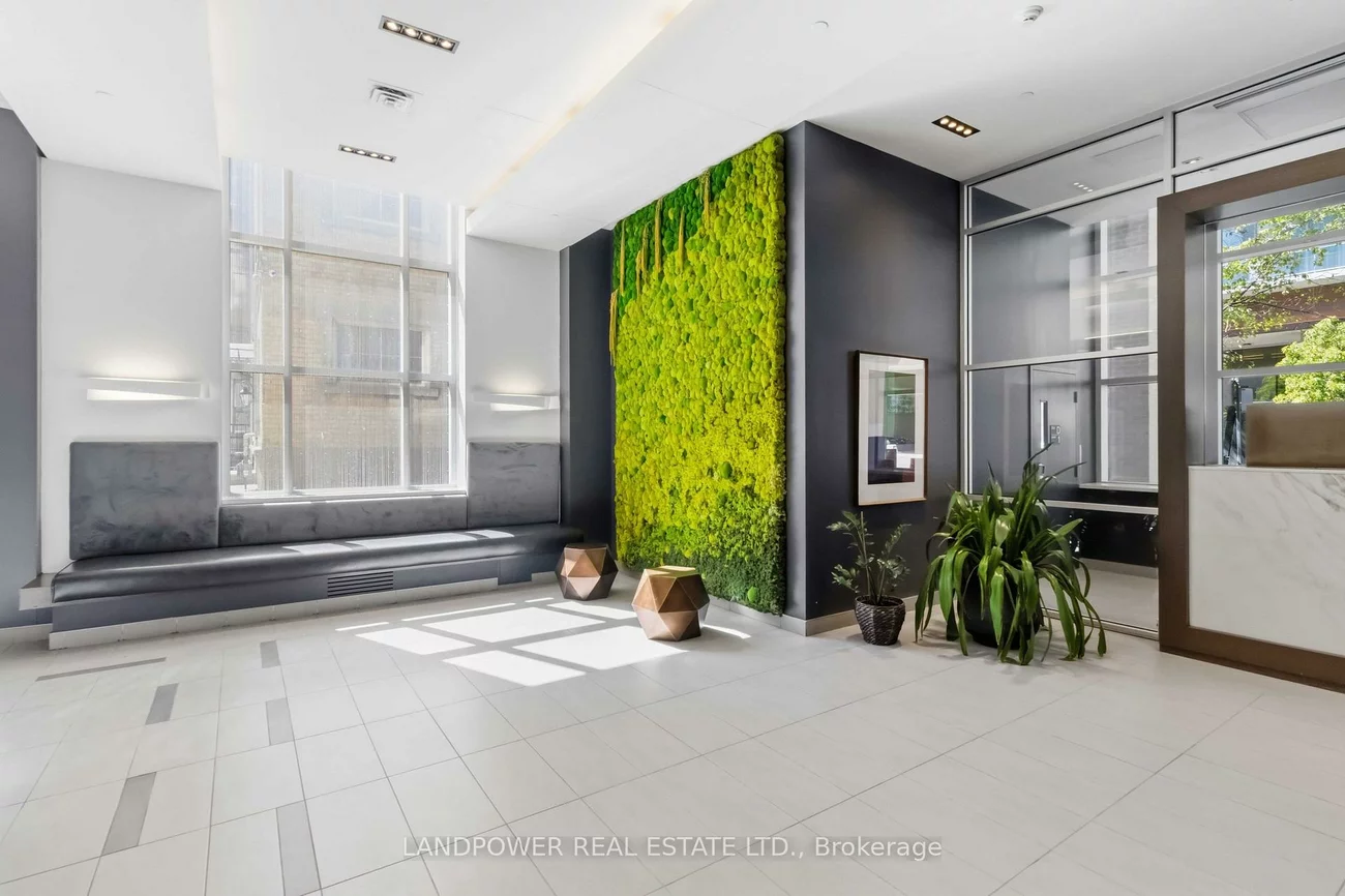 105, George, Moss Park, Toronto