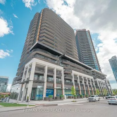 75, Billes, Bayview Village, Toronto