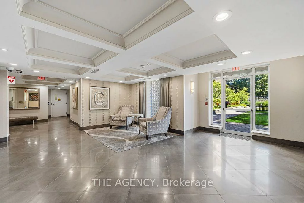 451, Rosewell, Lawrence Park South, Toronto