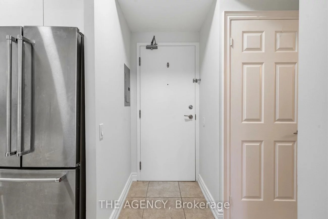 451, Rosewell, Lawrence Park South, Toronto