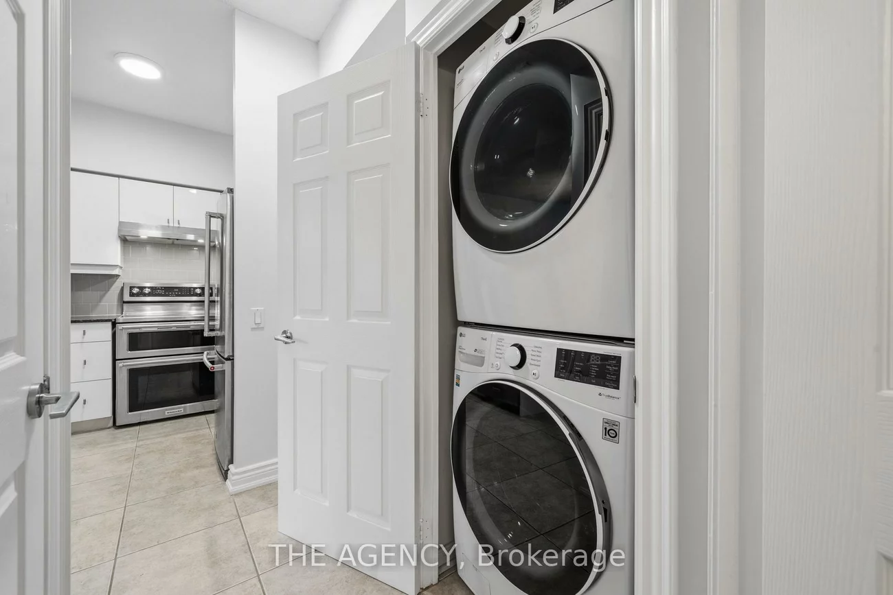451, Rosewell, Lawrence Park South, Toronto