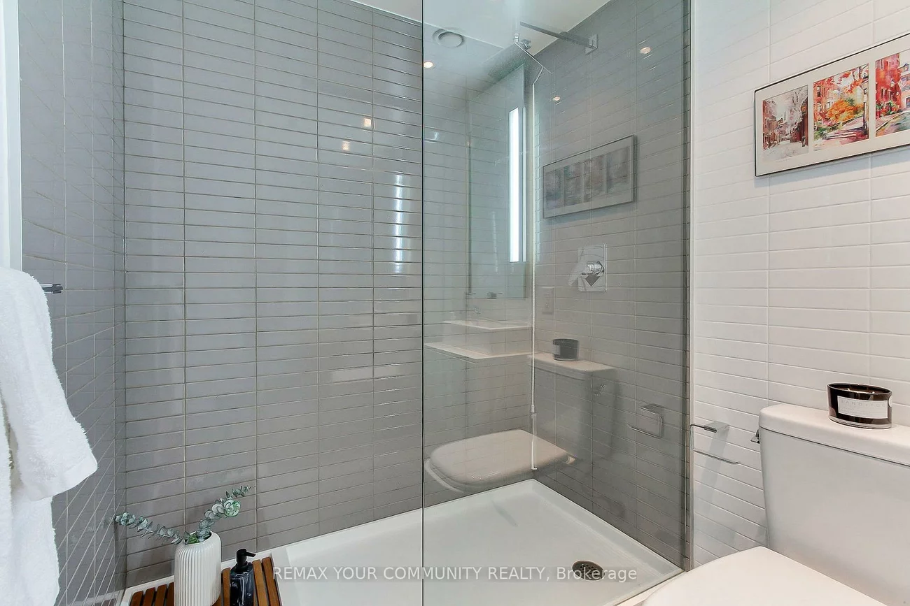 629, King, Waterfront Communities C1, Toronto