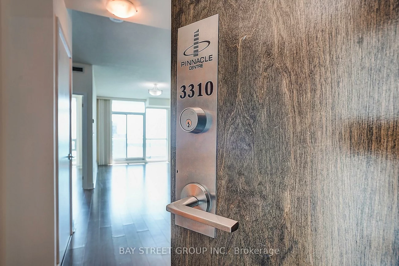 33, Bay, Waterfront Communities C1, Toronto