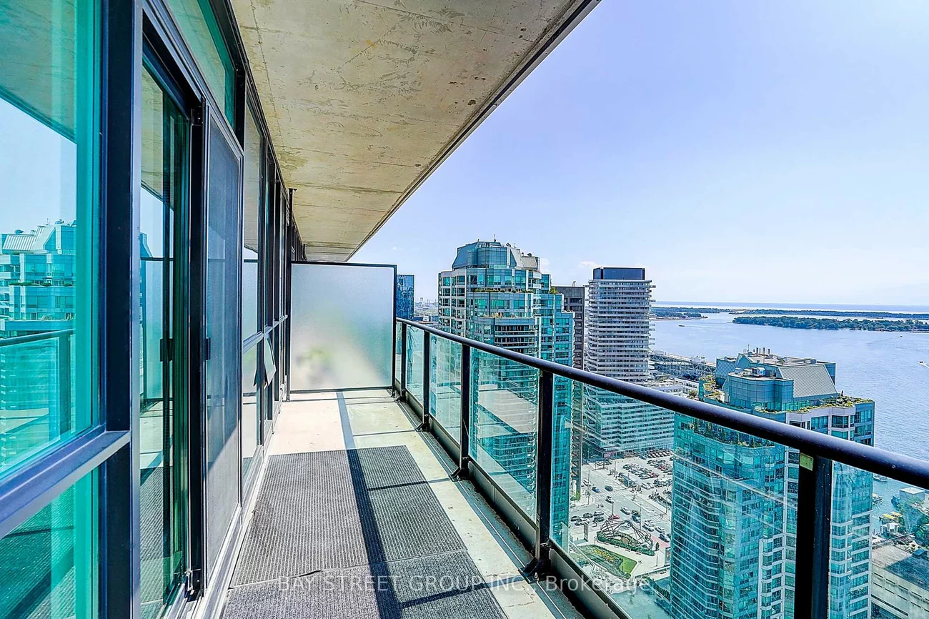 33, Bay, Waterfront Communities C1, Toronto