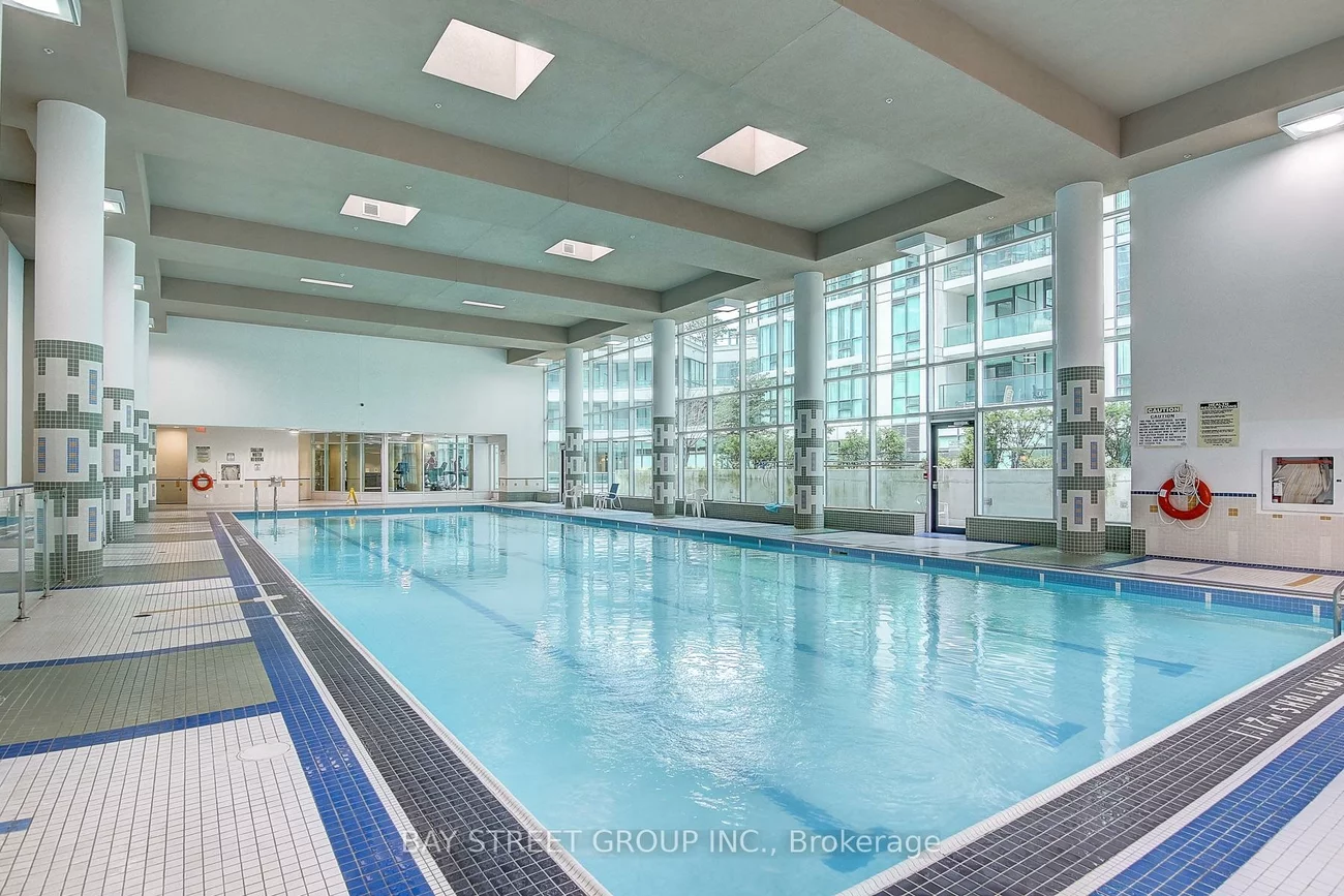 33, Bay, Waterfront Communities C1, Toronto