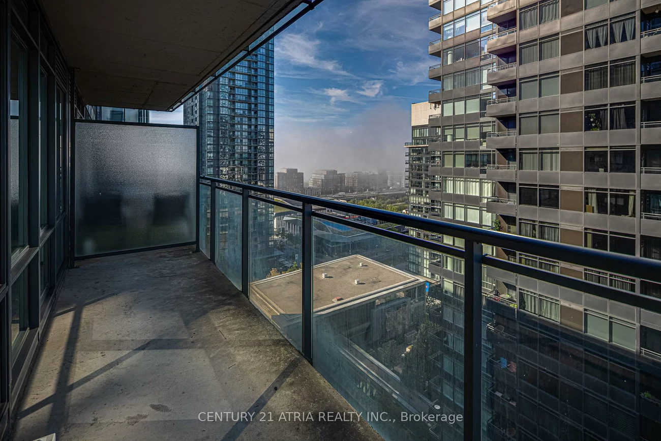 4K, Spadina, Waterfront Communities C1, Toronto