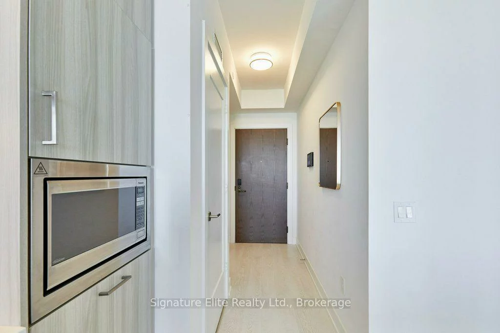 30, Inn on the Park, Banbury-Don Mills, Toronto