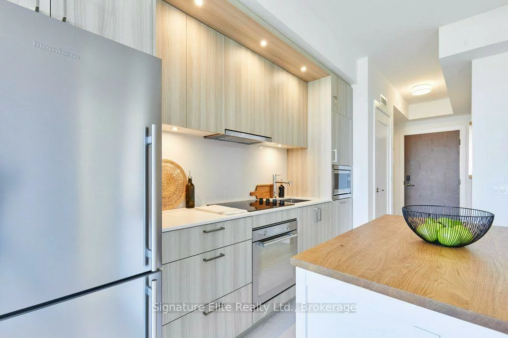 30, Inn on the Park, Banbury-Don Mills, Toronto