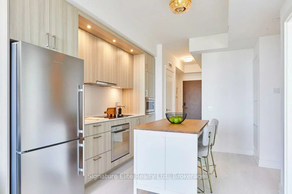 30, Inn on the Park, Banbury-Don Mills, Toronto