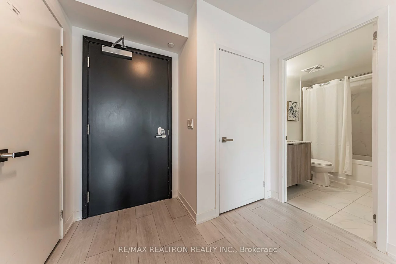 31, Tippett, Clanton Park, Toronto