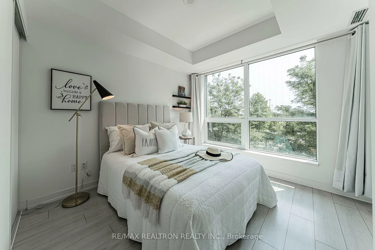 31, Tippett, Clanton Park, Toronto