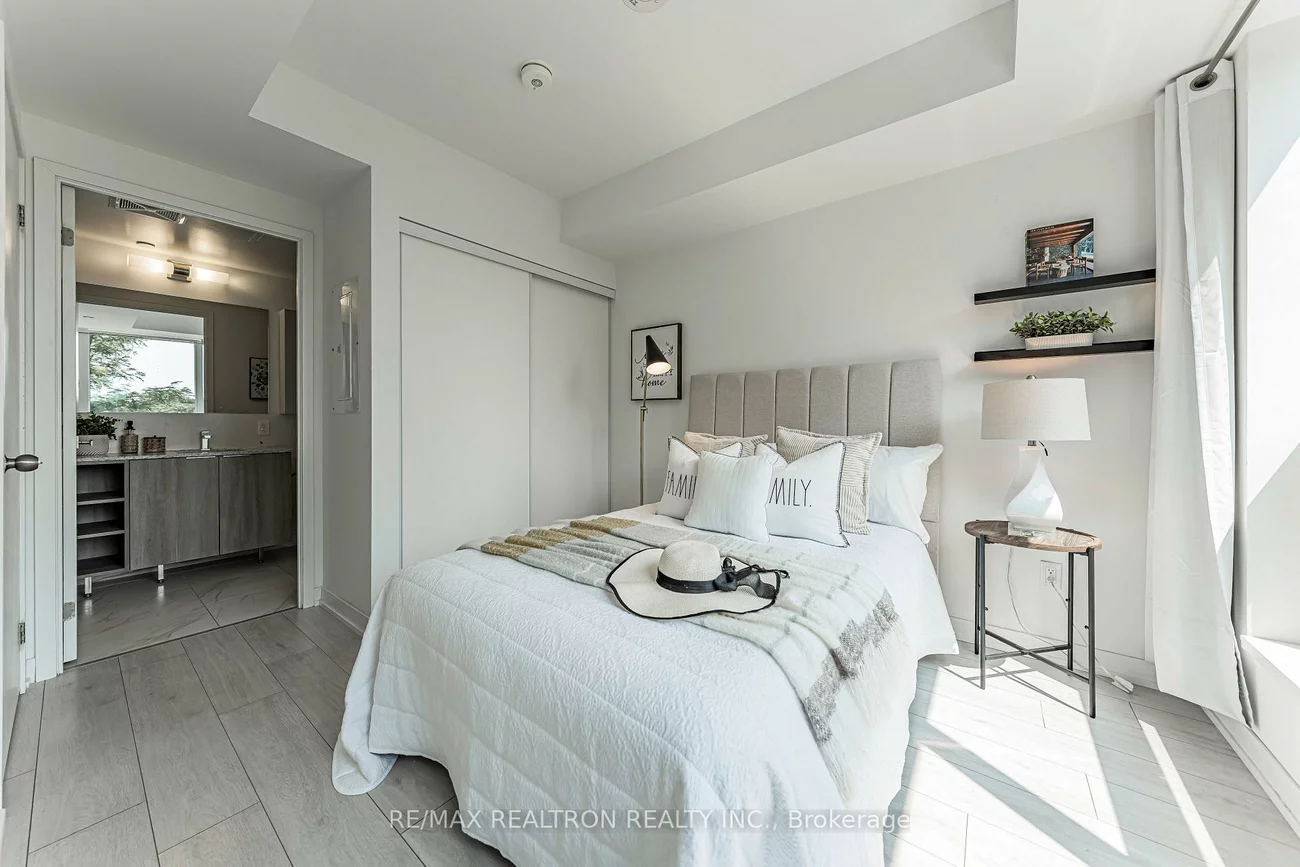 31, Tippett, Clanton Park, Toronto