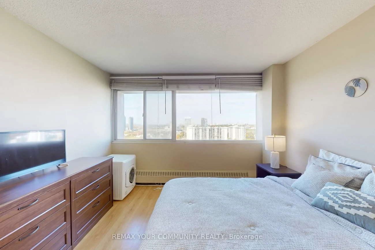 735, Don Mills, Flemingdon Park, Toronto