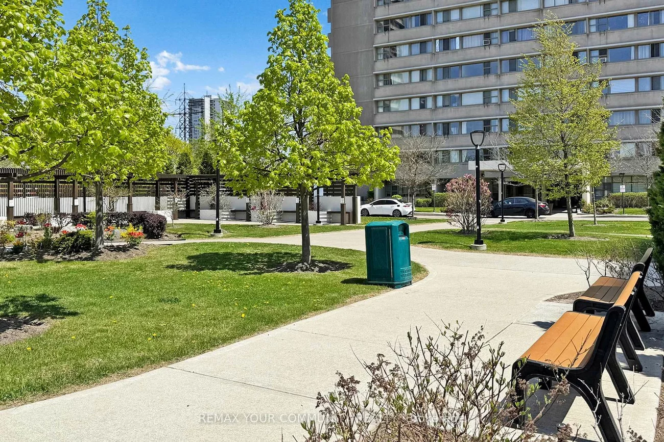 735, Don Mills, Flemingdon Park, Toronto