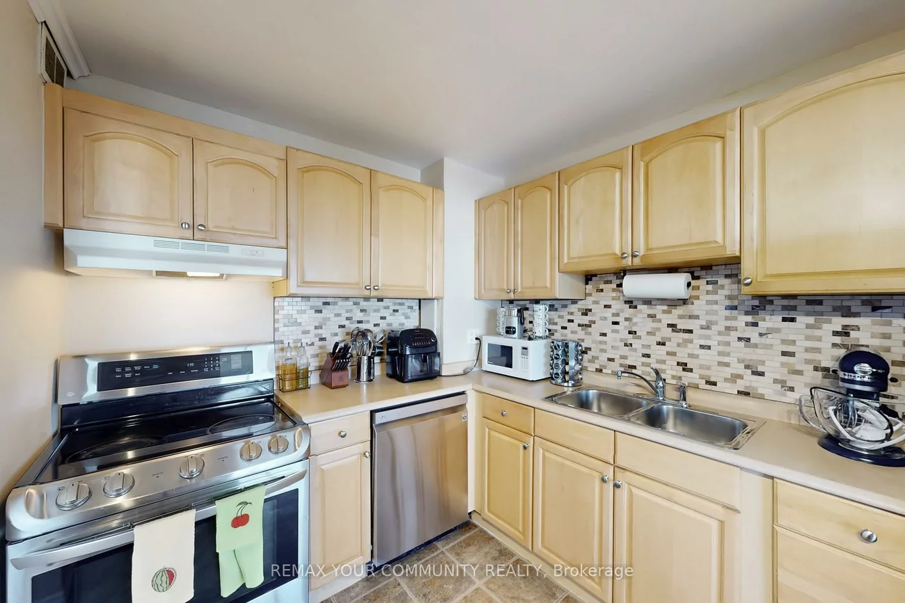 735, Don Mills, Flemingdon Park, Toronto