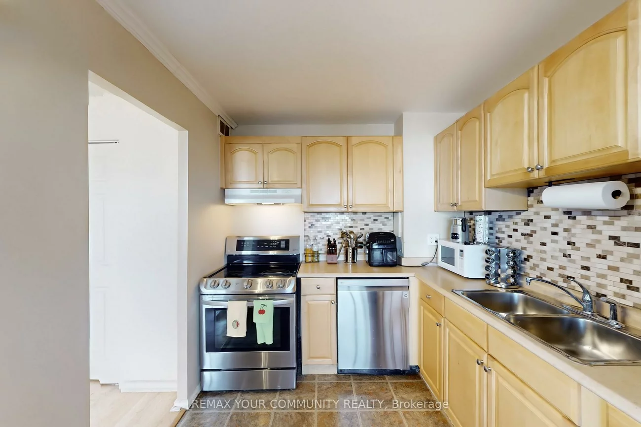 735, Don Mills, Flemingdon Park, Toronto