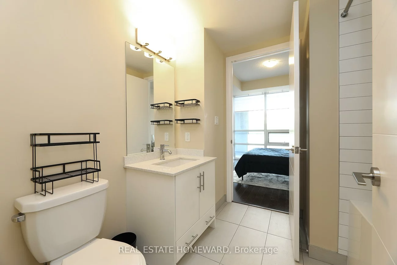 460, Adelaide, Moss Park, Toronto