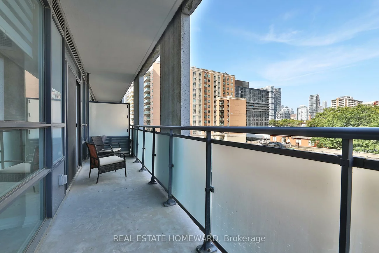 460, Adelaide, Moss Park, Toronto