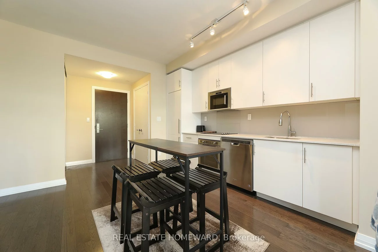 460, Adelaide, Moss Park, Toronto