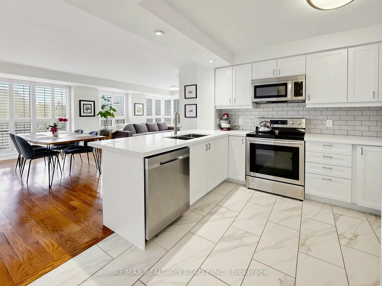 16, Dallimore, Banbury-Don Mills, Toronto