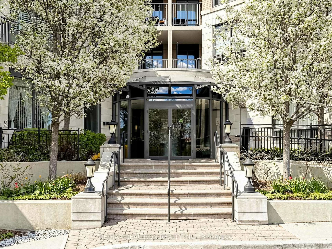 16, Dallimore, Banbury-Don Mills, Toronto