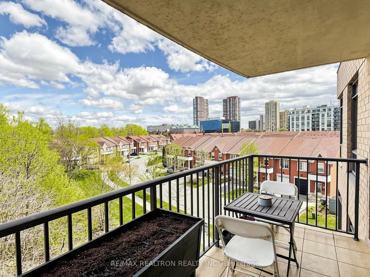 16, Dallimore, Banbury-Don Mills, Toronto